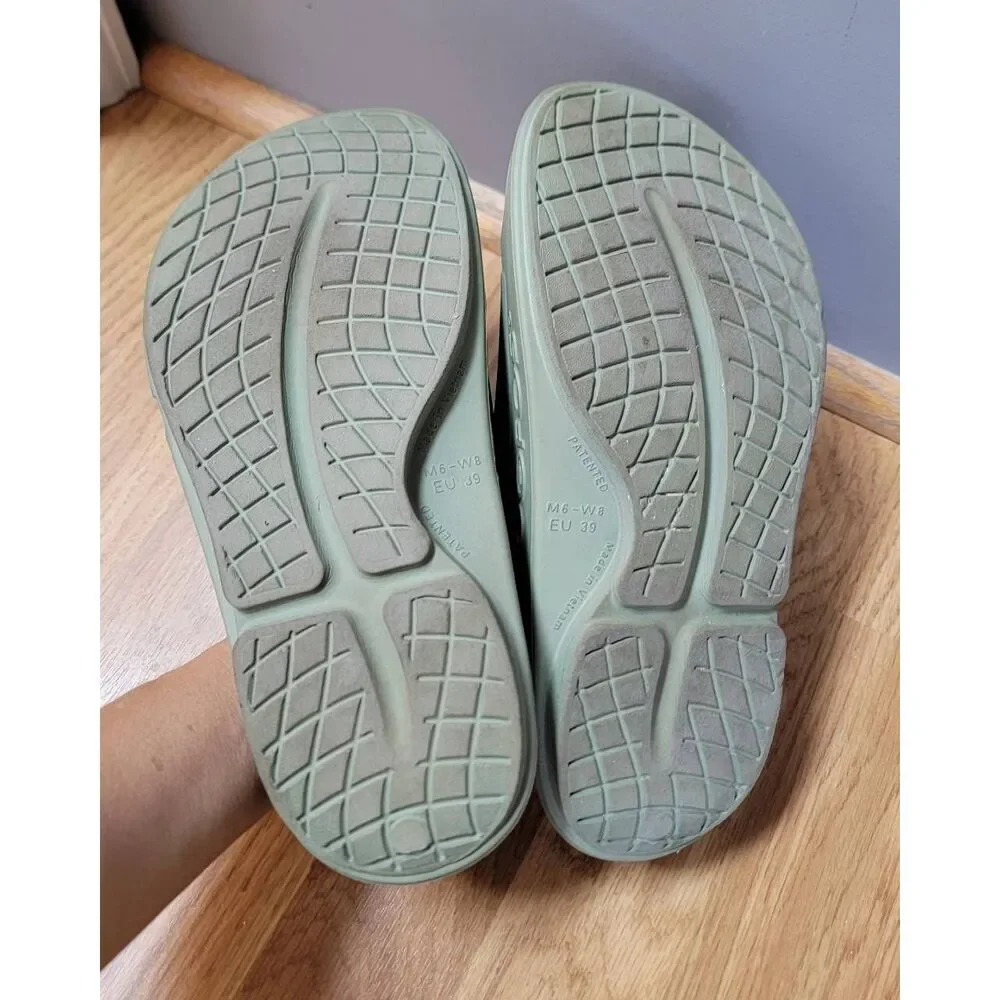 OOFOS OOahh Sport Flex Slide Sandal M6/W8